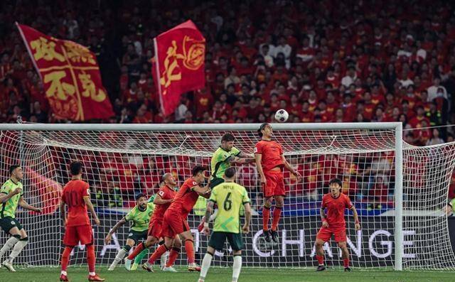 包含AC米兰背水一战，稳固联赛头名不容有失的词条