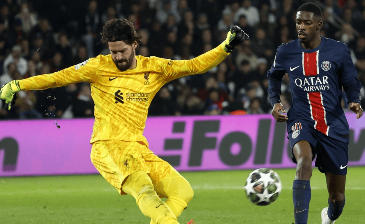 包含巴黎圣日耳曼客场告捷，晋级悬念提前解决的词条