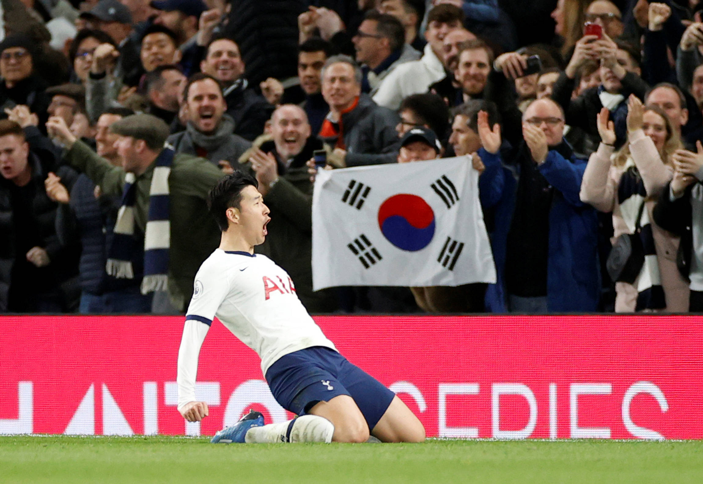 热刺再胜对手，晋级欧洲足球俱乐部杯赛的简单介绍