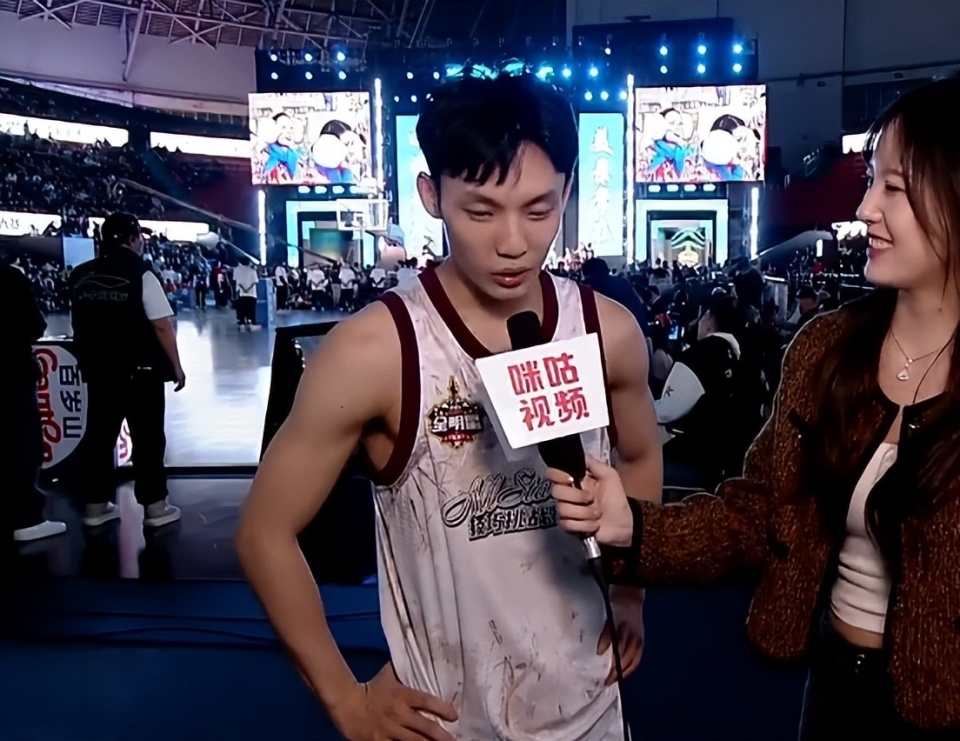 aoa体育体育app下载-上海队在CBA季后赛中打出绝杀，被誉为球迷泪目