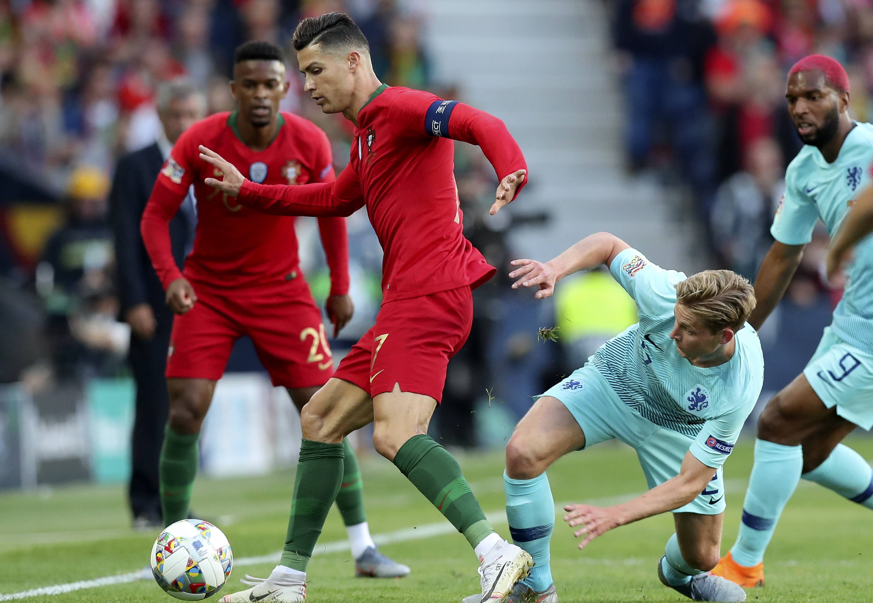 包含比利时葡萄牙对阵，力争晋级机会的词条