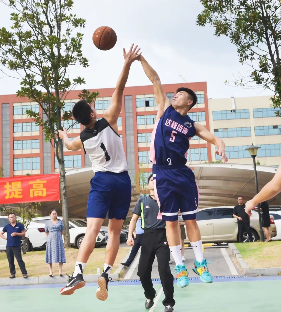 aoa体育体育在线-湖南男篮精彩发挥，斗志昂扬的简单介绍