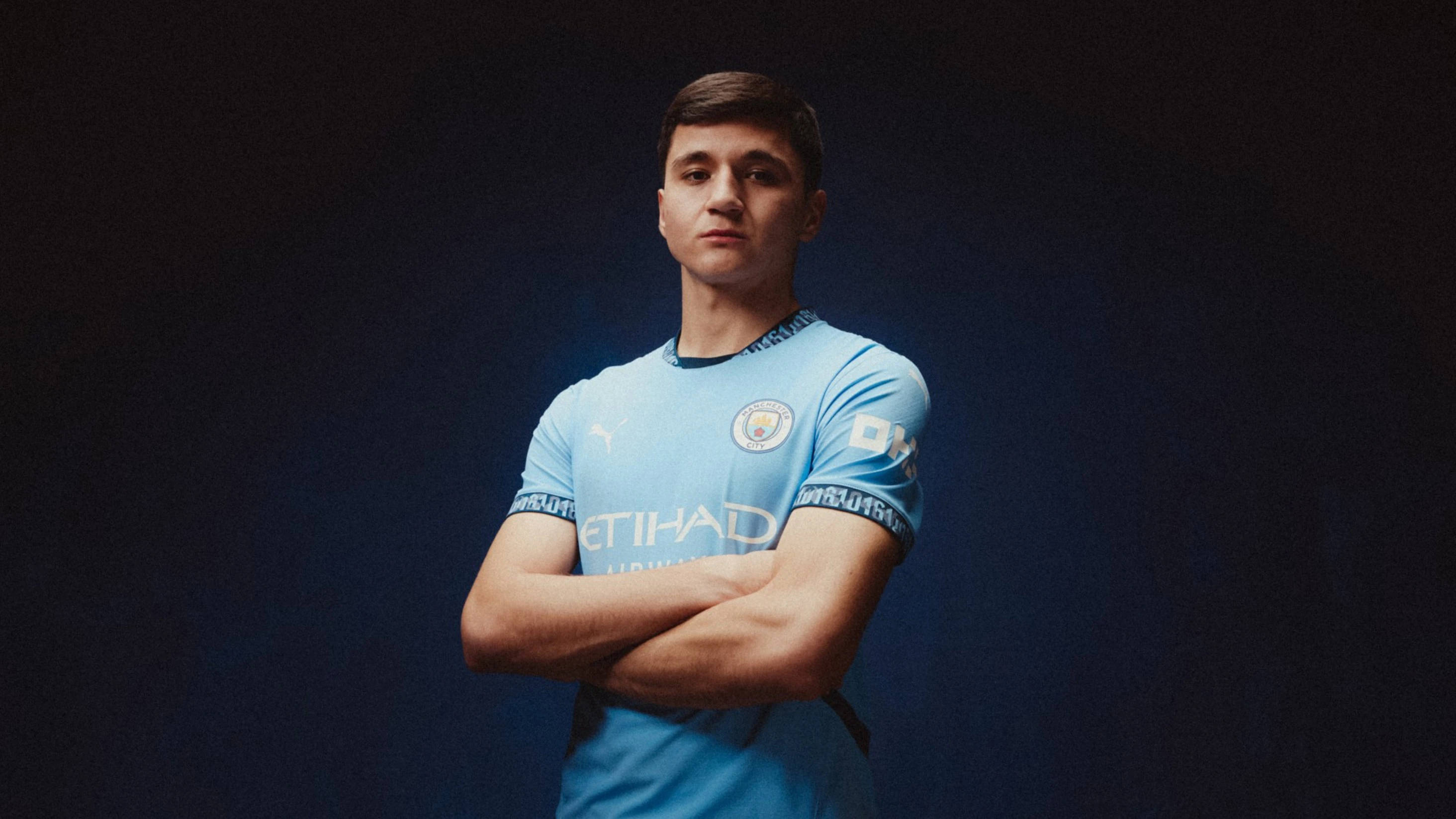 包含曼城新援火速适应，成为球队中坚力量的词条