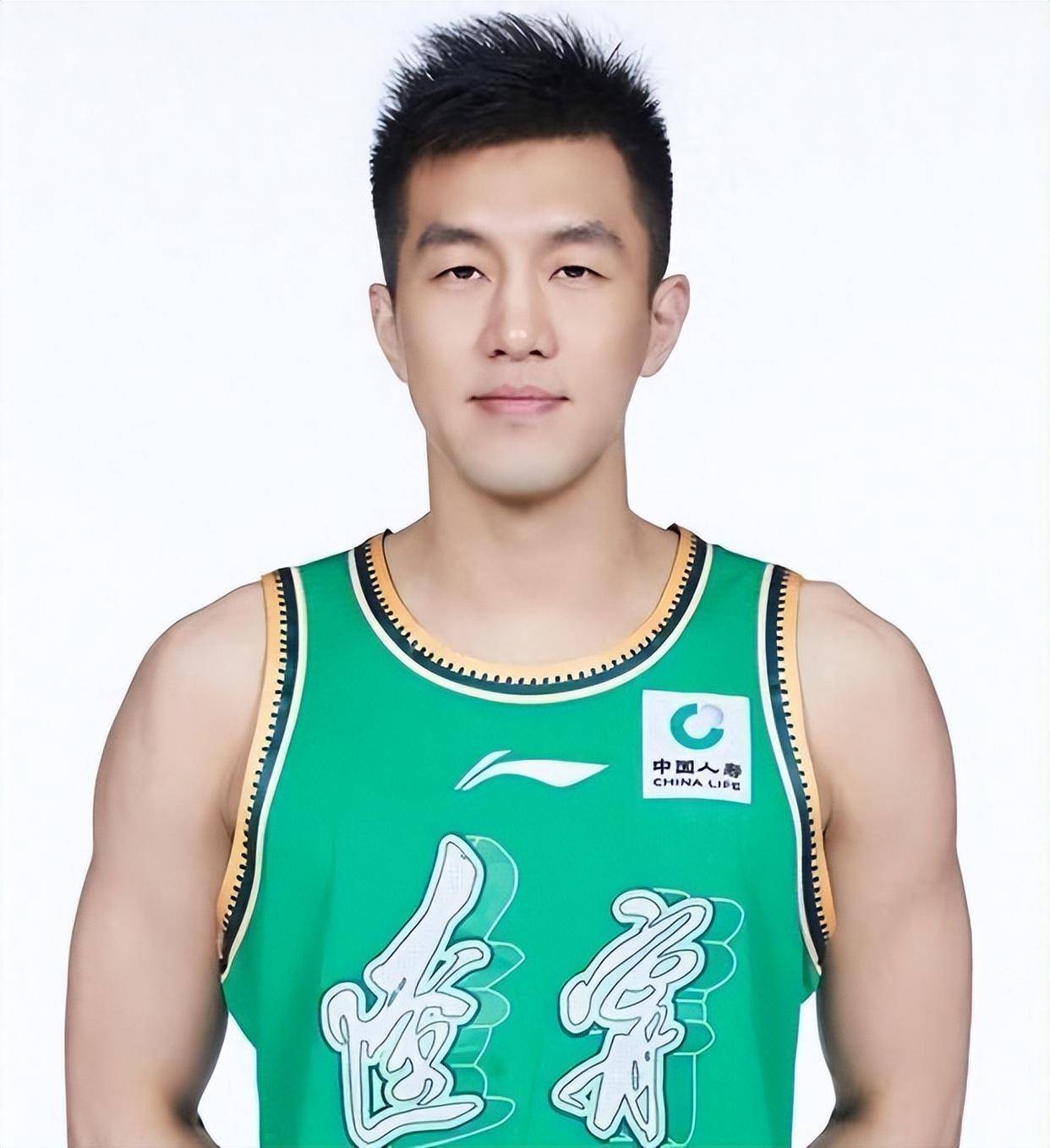 aoa体育体育亚洲官网-广东男篮难敌辽宁男篮，遭遇两连败