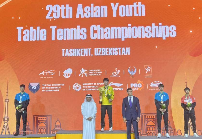 足球比赛中中国队斩获胜利，成就传奇的简单介绍