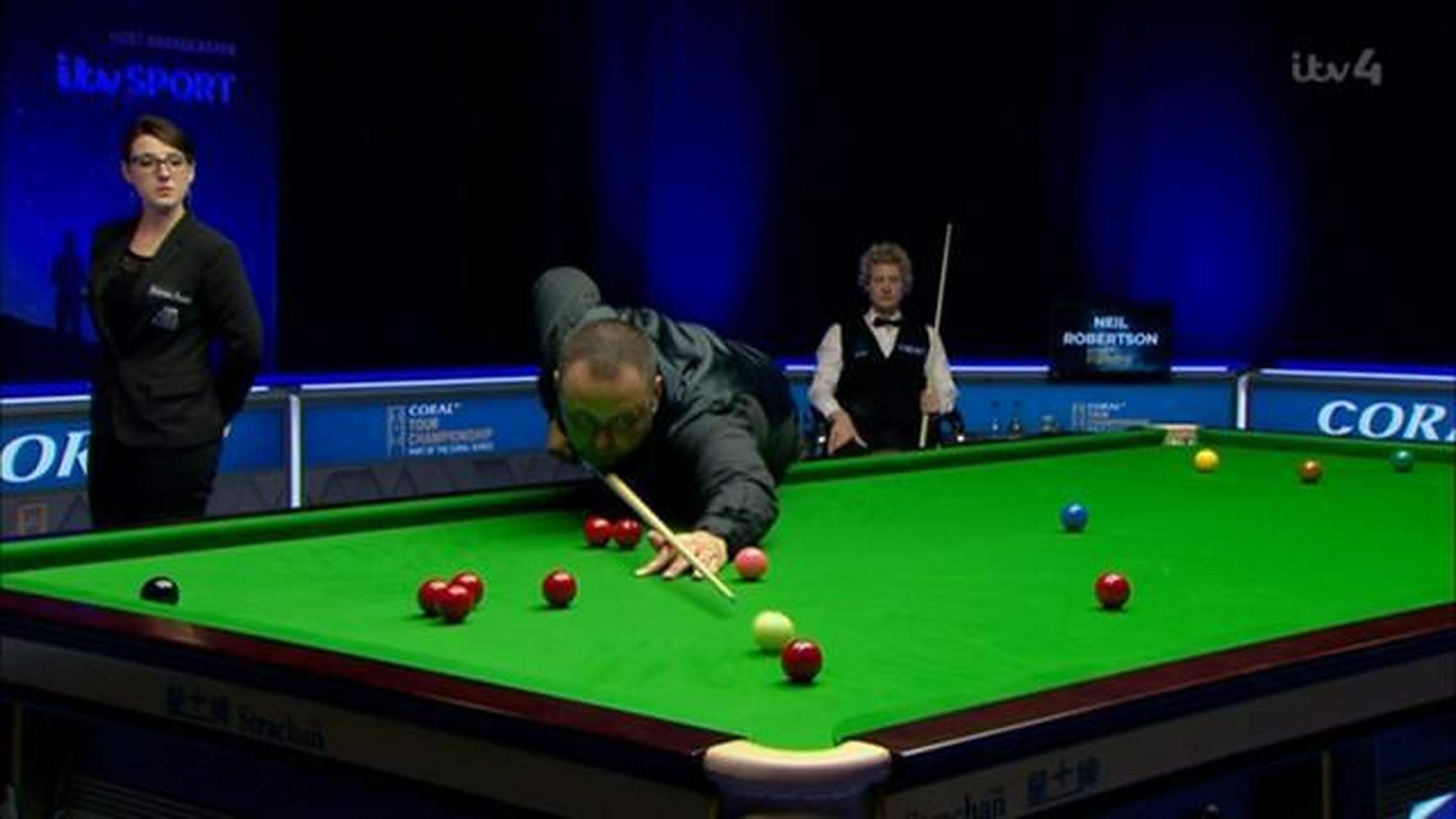 aoa体育体育在线-米尔顿凯恩斯主场遭逆转，不敌对手