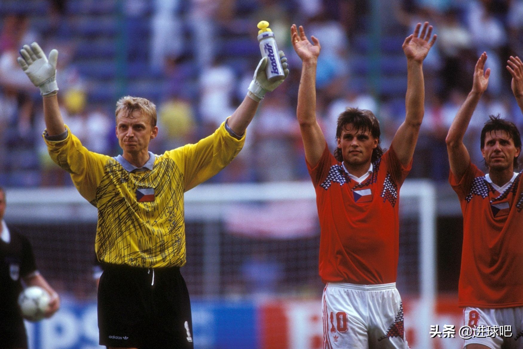 aoa体育体育在线登录-捷克队在对斯洛伐克的比赛中展现出色的实力