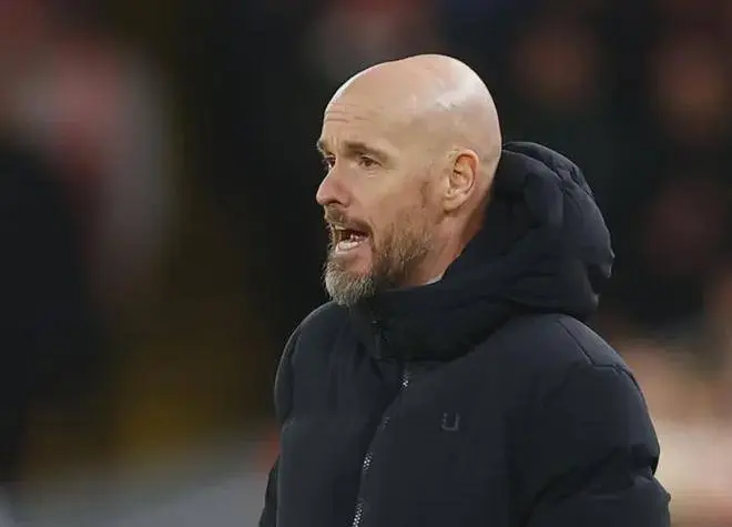 曼联客场惨败，主帅面临更大压力