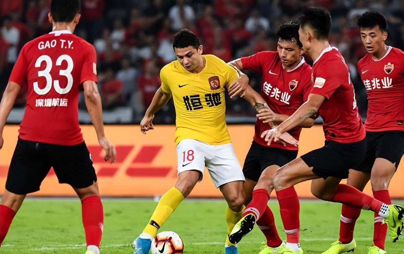 球队训练备战：上港集中精力备战与广州恒大交锋的简单介绍