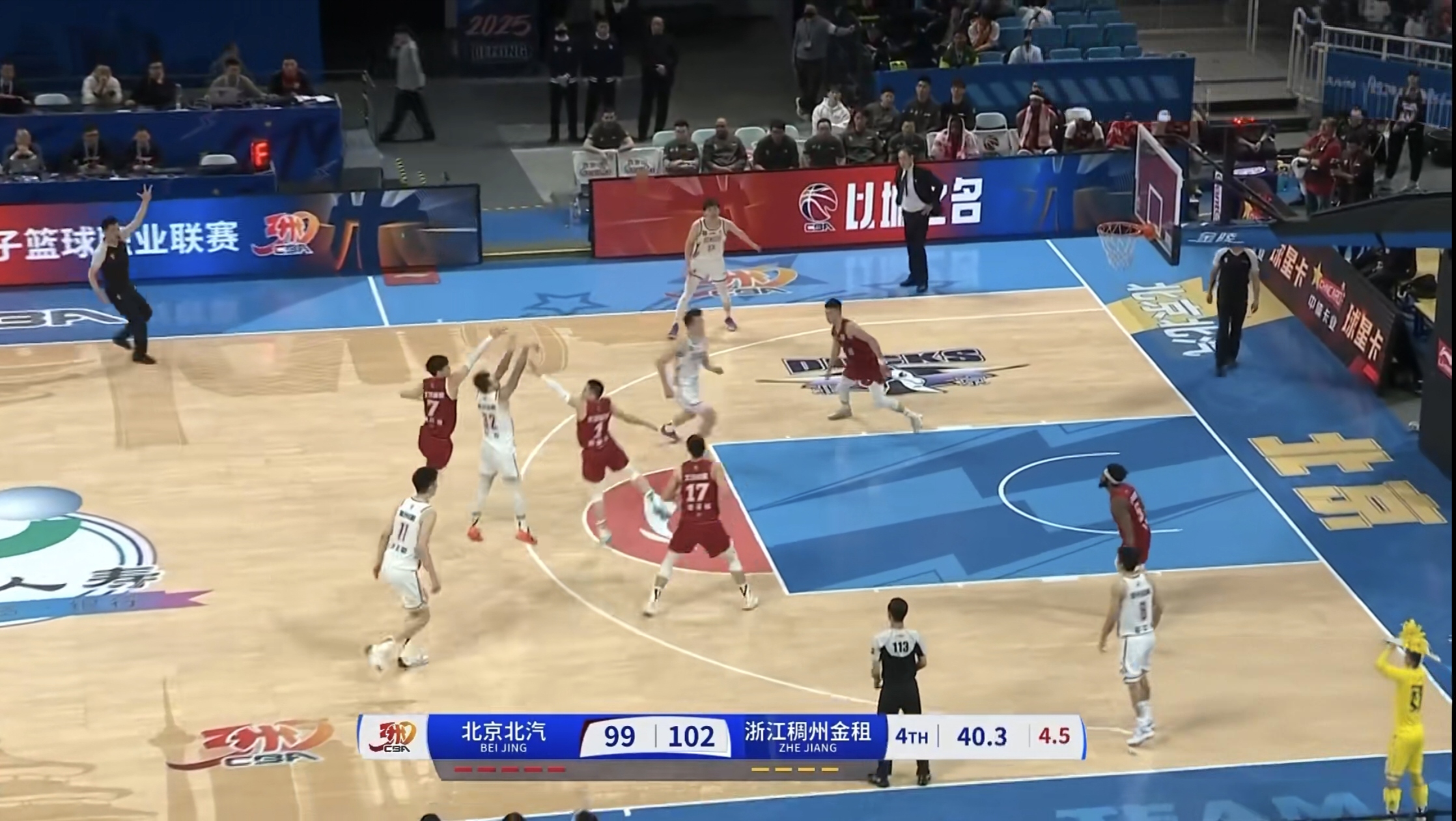 山东男篮客场不敌浙江队,遭遇失利 山东男篮客场不敌浙江队,遭遇失利