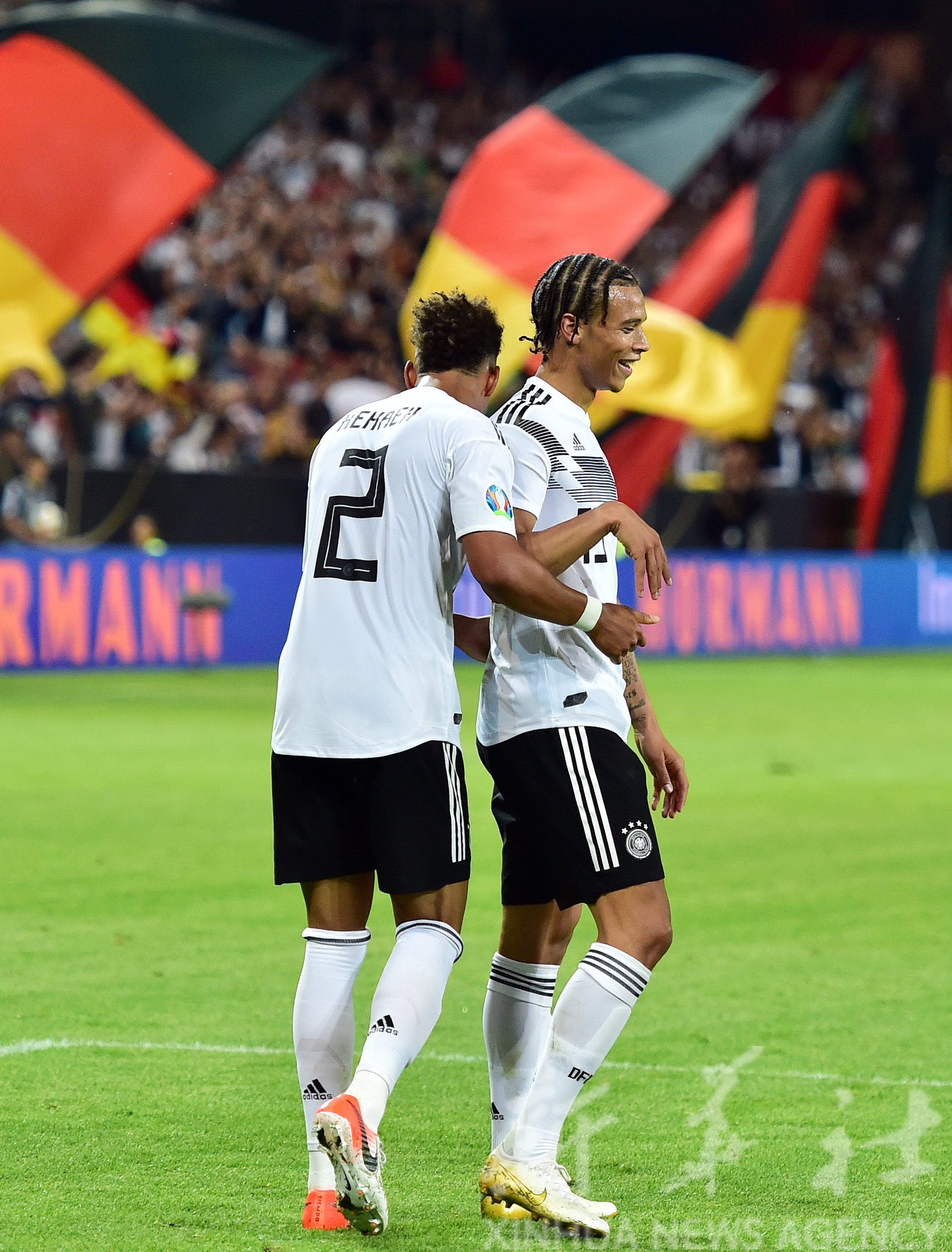 关于白俄罗斯队胜过爱沙尼亚，冲击欧锦赛参赛门票的信息