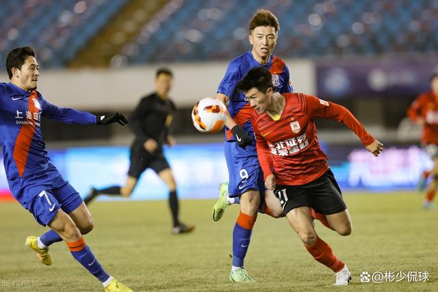 aoa体育体育中国官网-上海上港主场失利，积分榜前八位置略有下滑的简单介绍