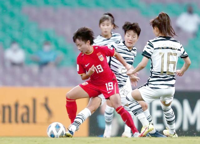 中国女足小将闪耀赛场，被赞为未来之星