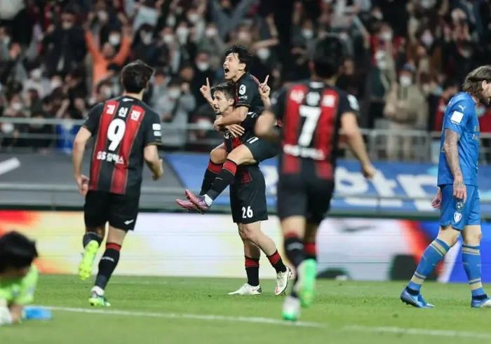 aoa体育体育直播-首尔FC势不可挡，晋级亚冠半决赛