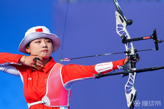 aoa体育体育网页版入口-射箭选手神准如雷，一箭封喉