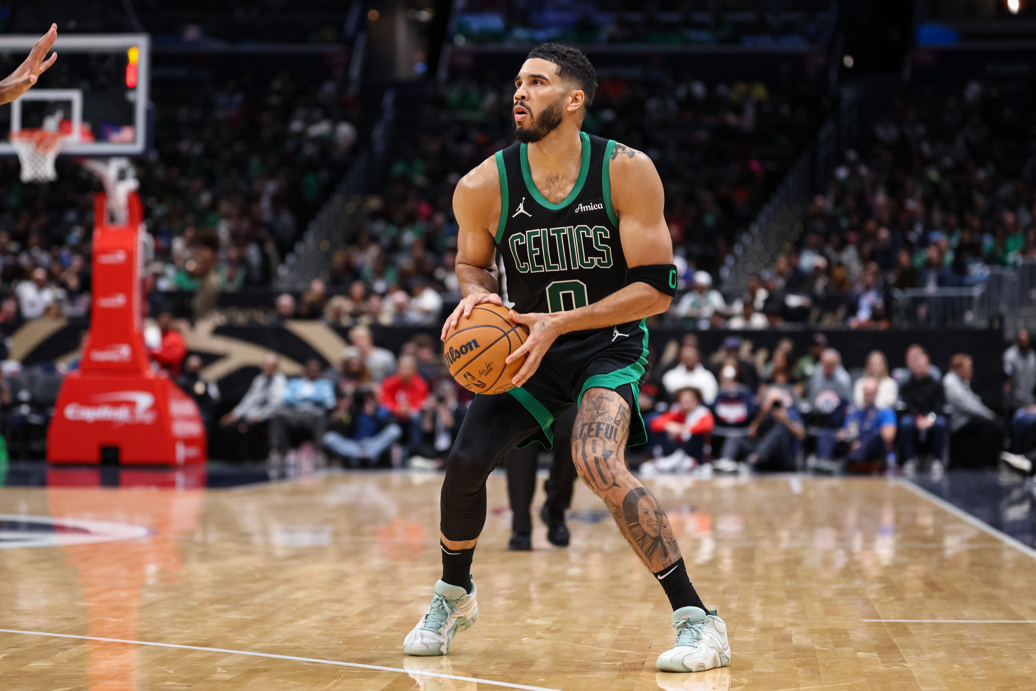 aoa体育体育亚洲官网-凯尔特人击败奇才，取得开门红