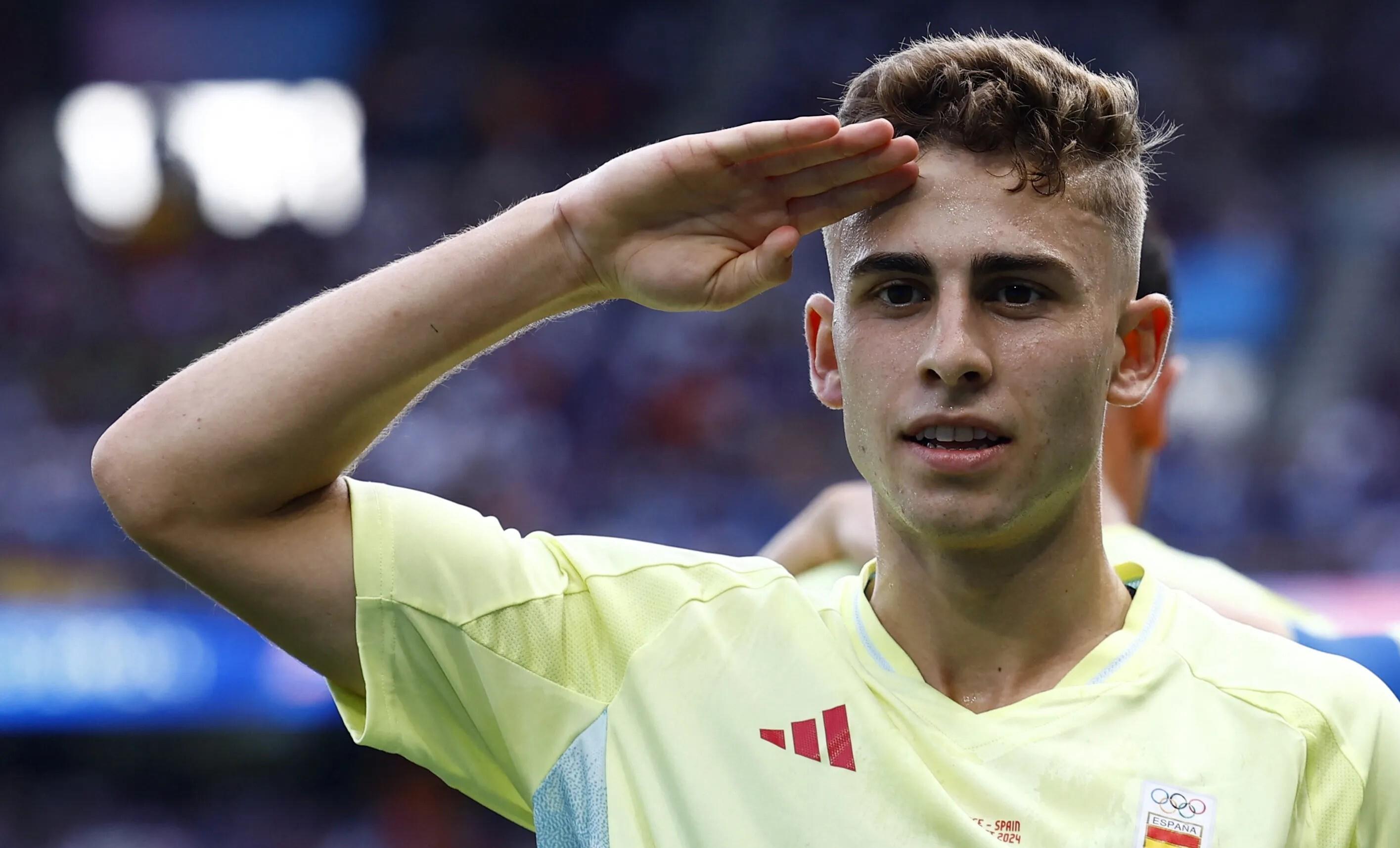 包含西班牙体操选手优势明显，轻松斩获金牌！的词条