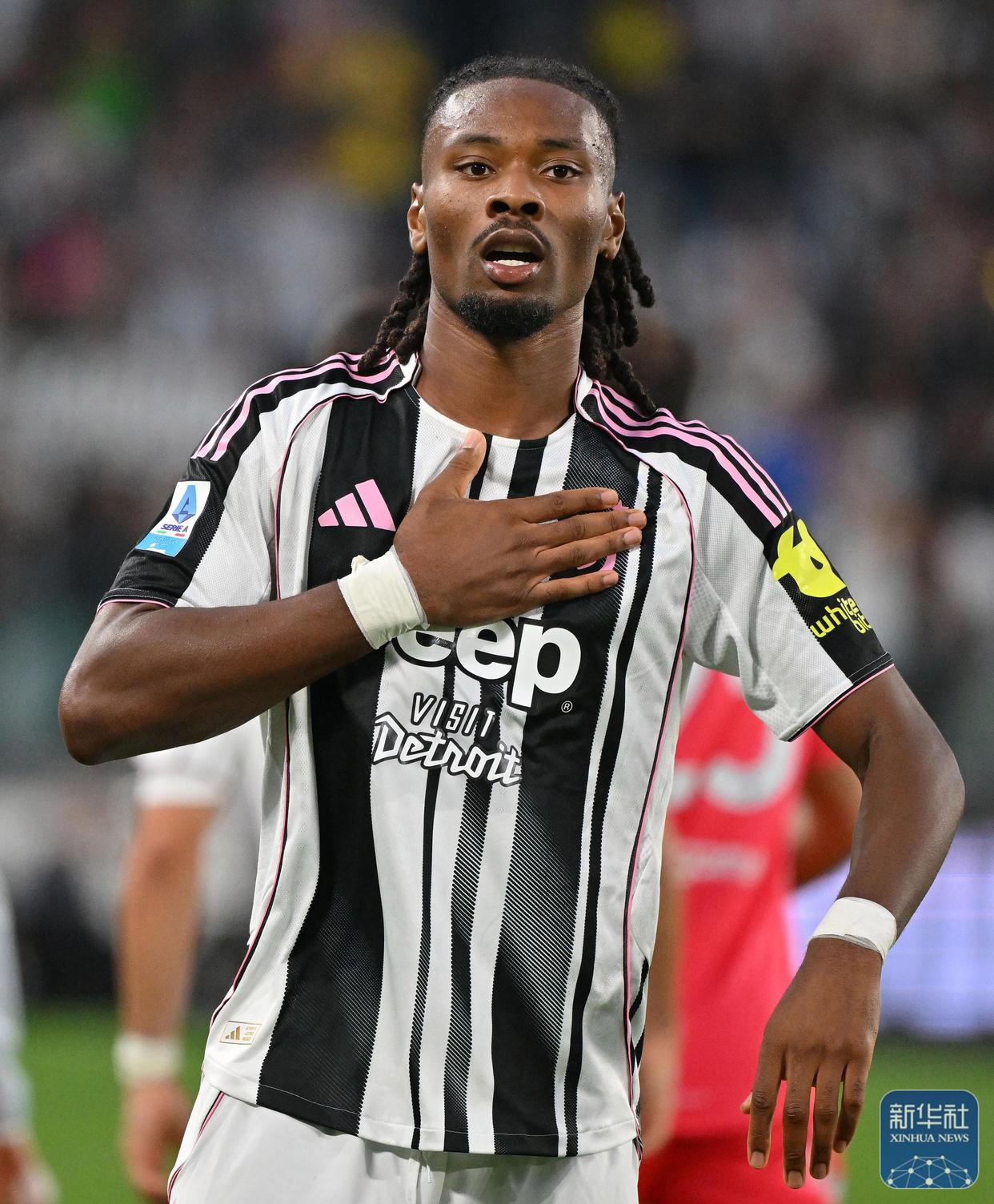 包含利物浦主场大胜尤文图斯，欧冠16强在望的词条